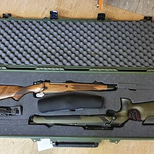 Peli Storm iM3300 Rifle Case & Zeiss V8 1.8-14x50mm Rifles