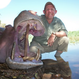 Hunting Hippo in Mozambique