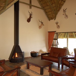 Wag n Bietjie Lodge - Wintershoek Johnny Vivier Safaris in South Africa