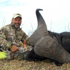 Bowhunting Buffalo with Wintershoek Johnny Vivier Safaris in South Africa