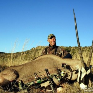 Bowhunting Gemsbuck with Wintershoek Johnny Vivier Safaris in SA