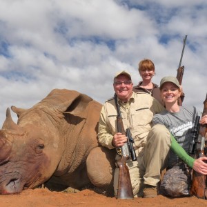 Hunting White Rhino with Wintershoek Johnny Vivier Safaris in SA