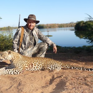 Hunting Leopard with Wintershoek Johnny Vivier Safaris in SA