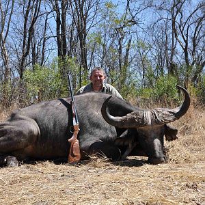 Big old Dagga-boy hunted in the Gwayi, Zimbabwe