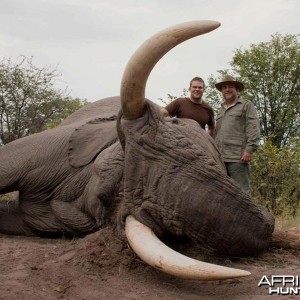86 pound tusker hunted with Johan Calitz Safaris in Botswana - PH Garth Rob