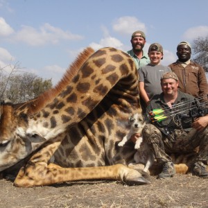 Giraffe bull with Limcroma Safaris