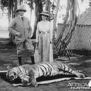 Lord and Lady Curzon with Tiger shot in India, 1903