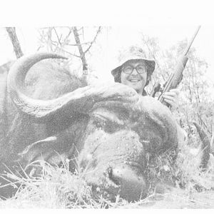 Cape Buffalo Hunt Ikoma-Massailand Tanzania