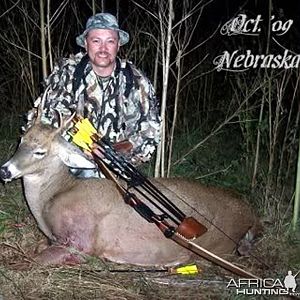 Bowhunting Buck in Nebraska