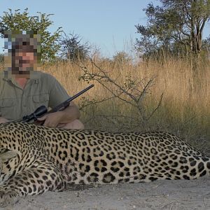 Hunt Leopard in Namibia