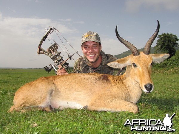 Bowhunting Abyssinian Bohor Reedbuck in Ethiopia