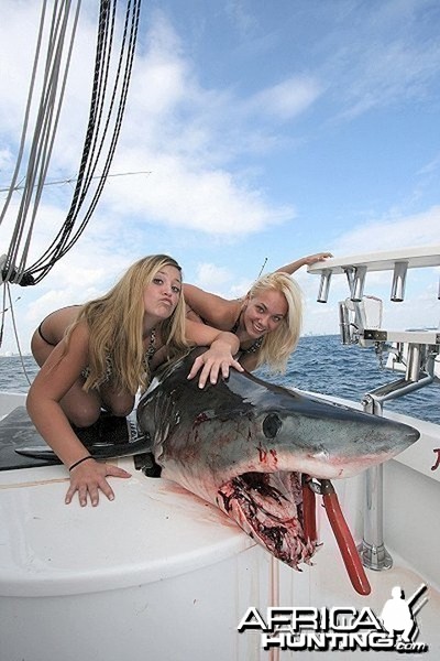 Fishing Babes