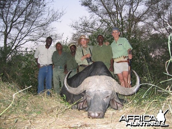Hunting Buffalo with Pelandaba Safaris in Zimbabwe