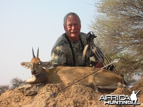 Bowhunting Duiker in Namibia