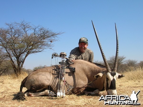 Bowhunting Gemsbok in Namibia