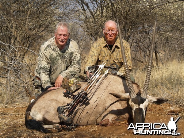 Bowhunting Gemsbok in Namibia