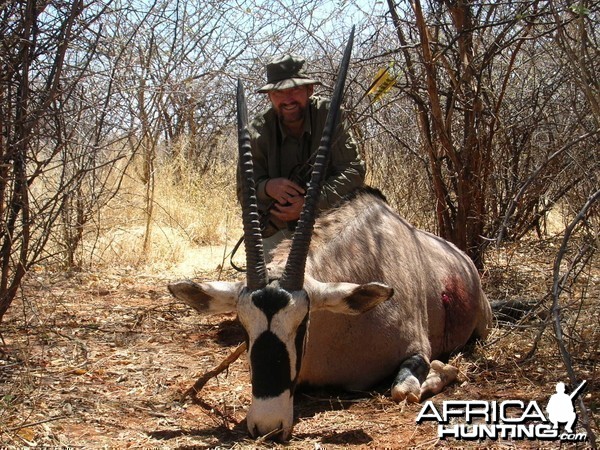 Bowhunting Gemsbok in Namibia