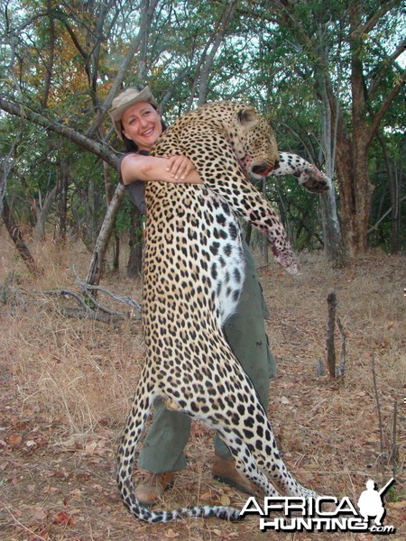 Hunting Leopard with Nhenda Safaris Mozambique