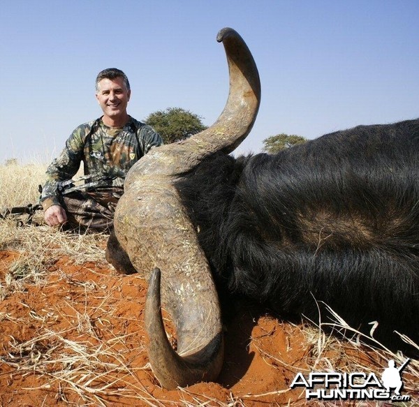 Bowhunting Buffalo with Wintershoek Johnny Vivier Safaris in South Africa