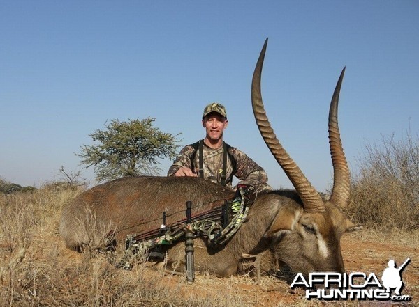 Bowhunting Waterbuck with Wintershoek Johnny Vivier Safaris in South Africa