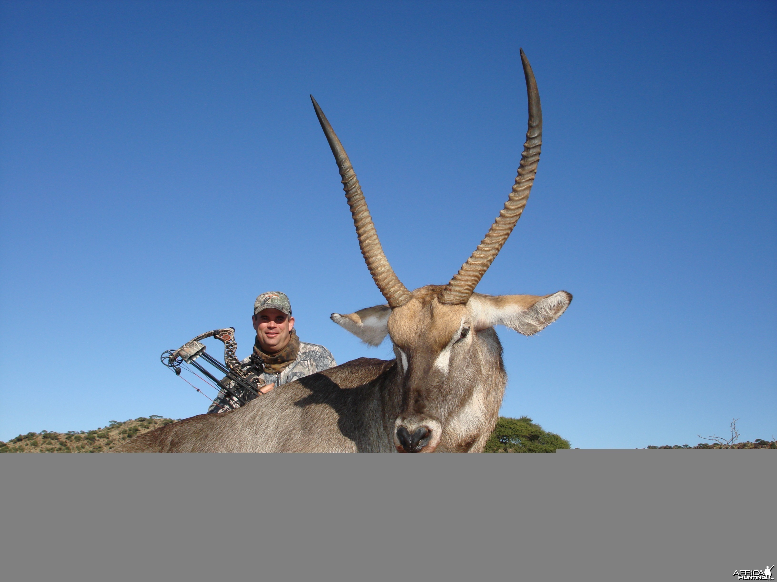 Bowhunting Waterbuck with Wintershoek Johnny Vivier Safaris in South Africa