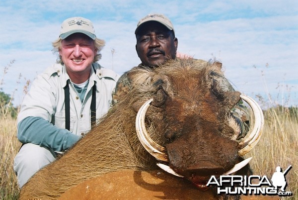 Hunting Warthog with Wintershoek Johnny Vivier Safaris in SA