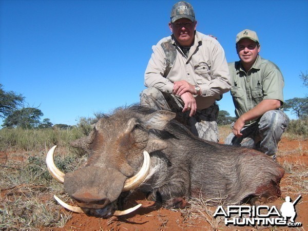 Hunting Warthog with Wintershoek Johnny Vivier Safaris in SA