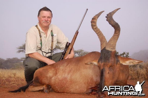 Hunting Red Hartebeest with Wintershoek Johnny Vivier Safaris in SA