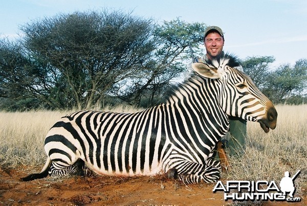 Hunting Mountain Zebra with Wintershoek Johnny Vivier Safaris in SA