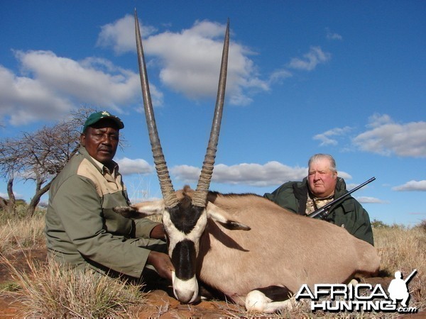 Hunting Gemsbuck with Wintershoek Johnny Vivier Safaris in SA