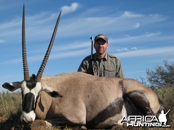 Hunting Gemsbuck with Wintershoek Johnny Vivier Safaris in SA