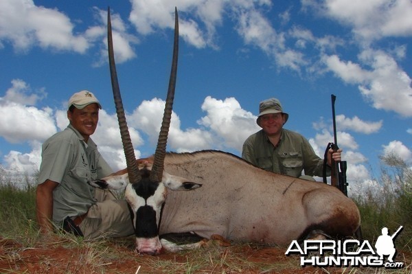 Hunting Gemsbuck with Wintershoek Johnny Vivier Safaris in SA