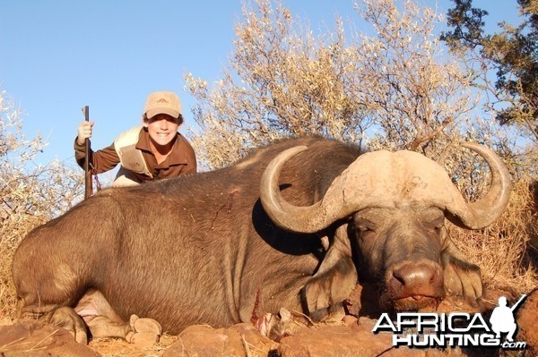 Hunting Buffalo with Wintershoek Johnny Vivier Safaris in SA