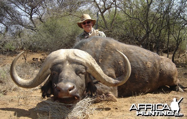 Hunting Buffalo with Wintershoek Johnny Vivier Safaris in SA