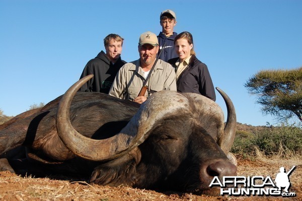 Hunting Buffalo with Wintershoek Johnny Vivier Safaris in SA