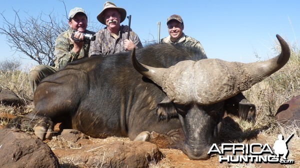 Hunting Buffalo with Wintershoek Johnny Vivier Safaris in SA