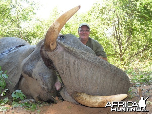 Hunting Elephant with Wintershoek Johnny Vivier Safaris in SA