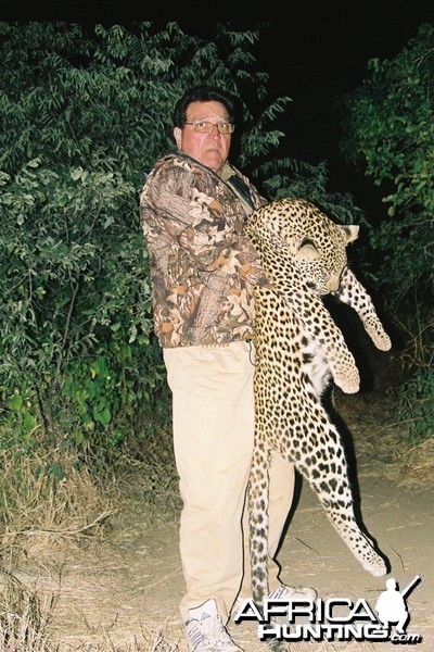 Hunting Leopard with Wintershoek Johnny Vivier Safaris in SA