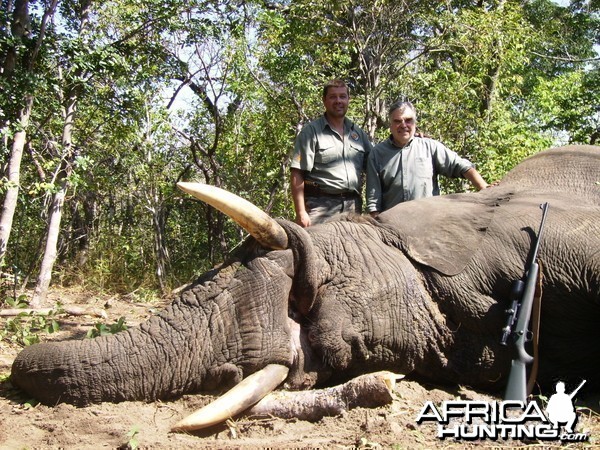 andre lecompte may 2011 elephant hunt Zimbabwe