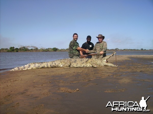 leon comrinck with mozambique croc, 2010