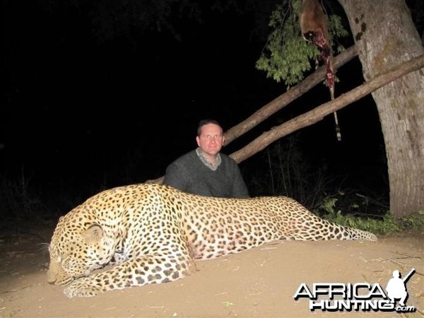 Leopard Hunt in Save Valley Conservancy Zimbabwe