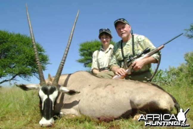 Hunting Gemsbok with Wintershoek Johnny Vivier Safaris in SA