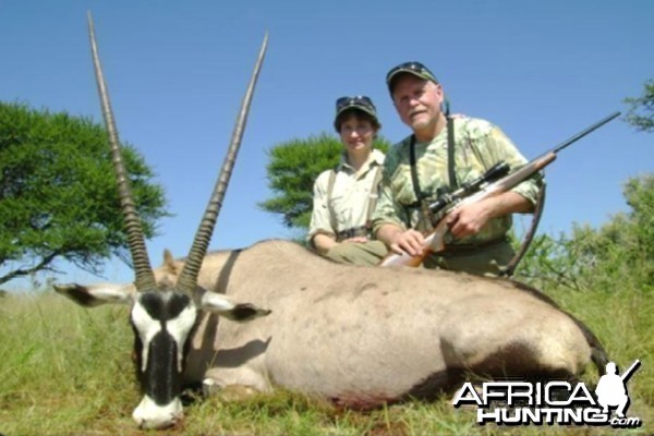 Hunting Gemsbok with Wintershoek Johnny Vivier Safaris in SA