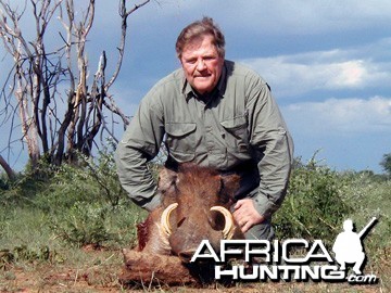 Hunting Warthog Namibia (Female)