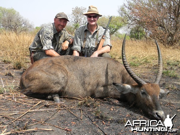 Defassa Waterbuck hunted in Benin with Club Faune