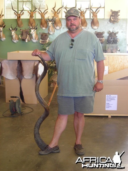 Kudu almost 72 inches (see pics I am 6'2&quot;)