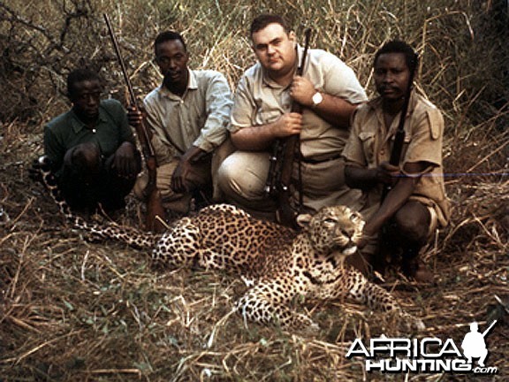 Leopard hunted in Zimbabwe Matetsi