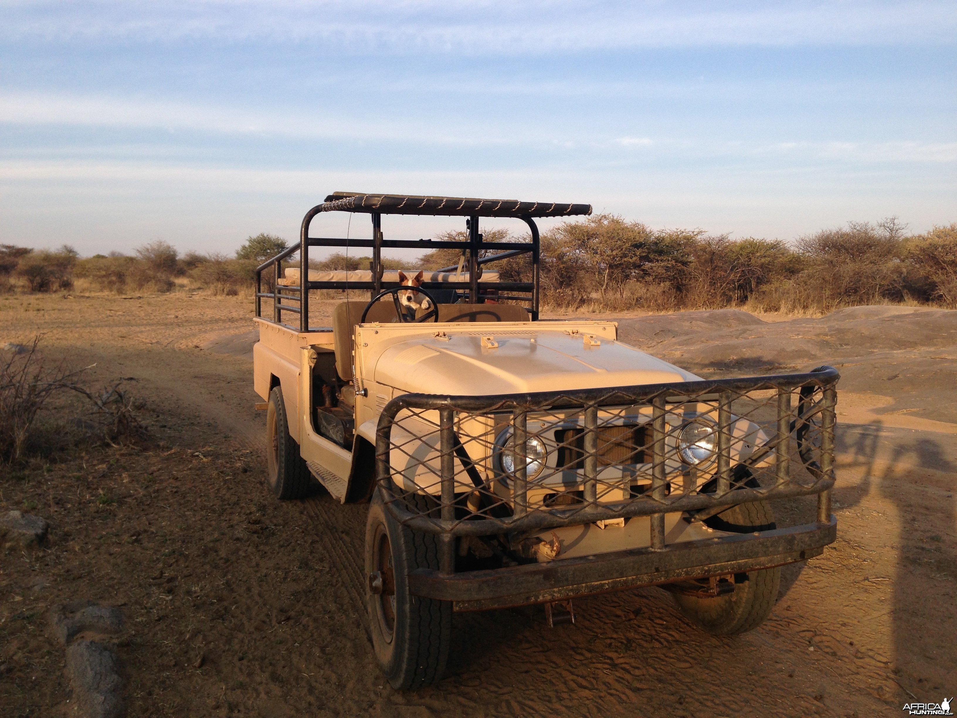 Hunting vehicle