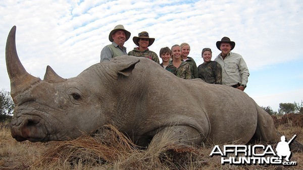 White Rhino hunt with Wintershoek Johnny Vivier Safaris