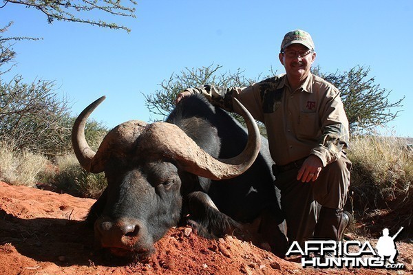 Buffalo hunt with Wintershoek Johnny Vivier Safaris